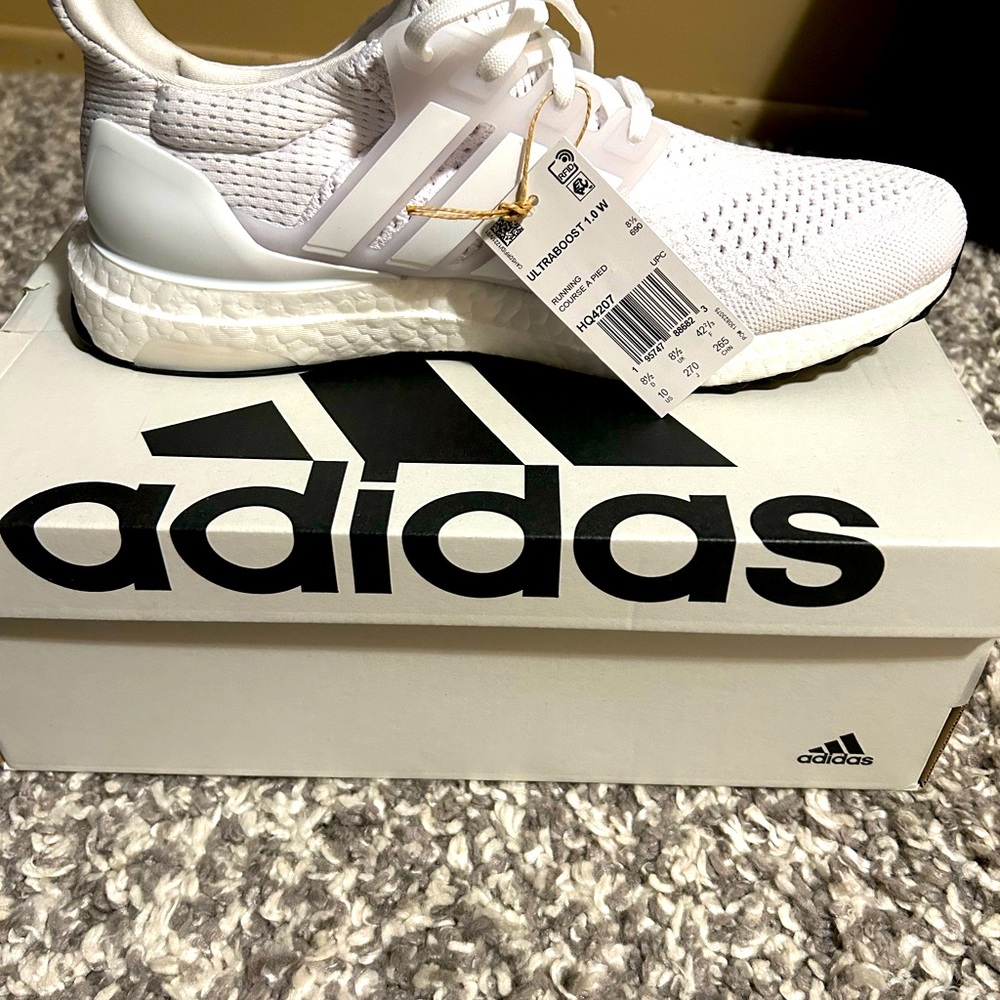 Women’s Size 10 Adidas Ultraboost